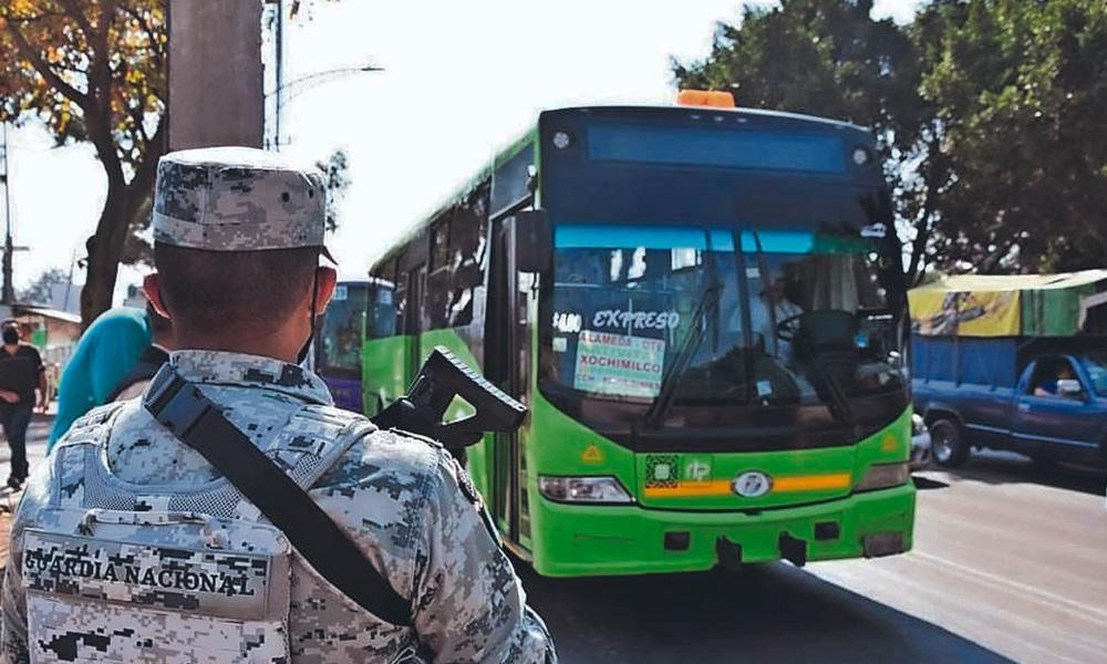 Herido en intento de asalto en el transporte público en Iztapalapa