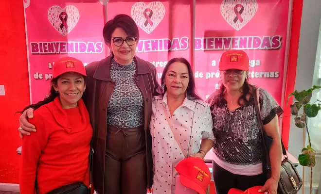 Magda Núñez entrega prótesis externas a mujeres sobrevivientes de cáncer de mama