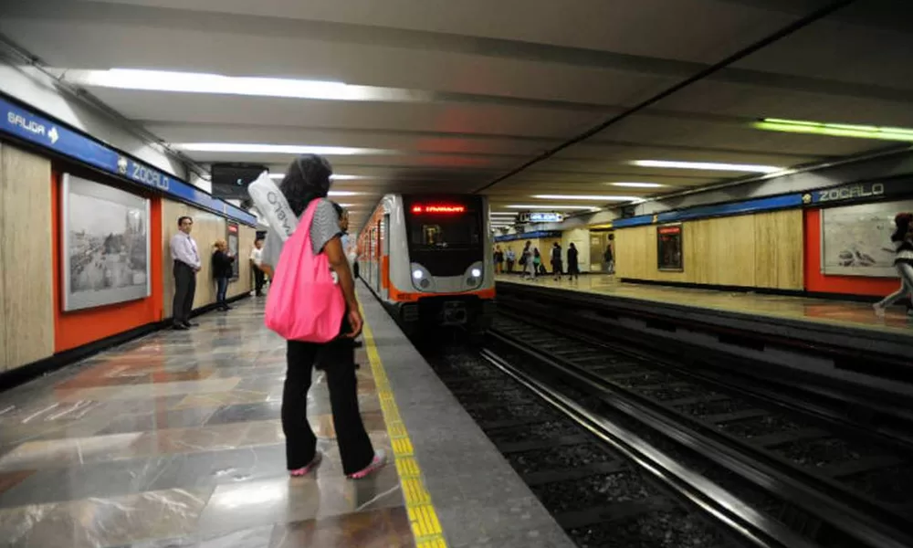 Joven intenta suicidarse al lanzarse a las vías del Metro de la Línea 2