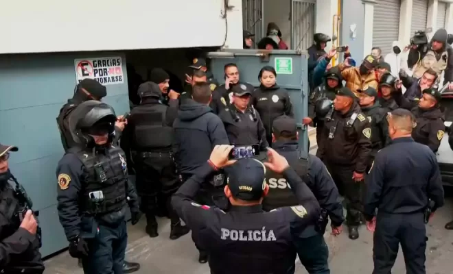 Detienen a 19 personas que querían ingresar por la fuerza a un inmueble en la Narvarte