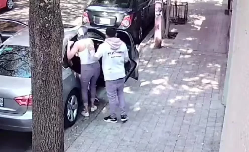 Mujer y su hija sufren asalto en CDMX en fraude por supuesta venta de auto