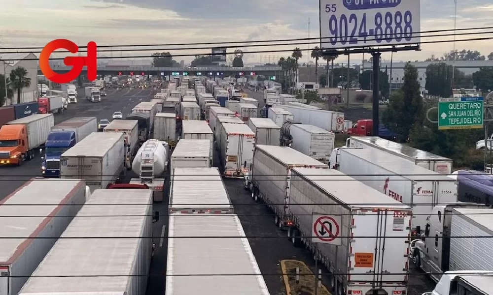 Autopista México-Querétaro enfrenta caos vial tras múltiples accidentes