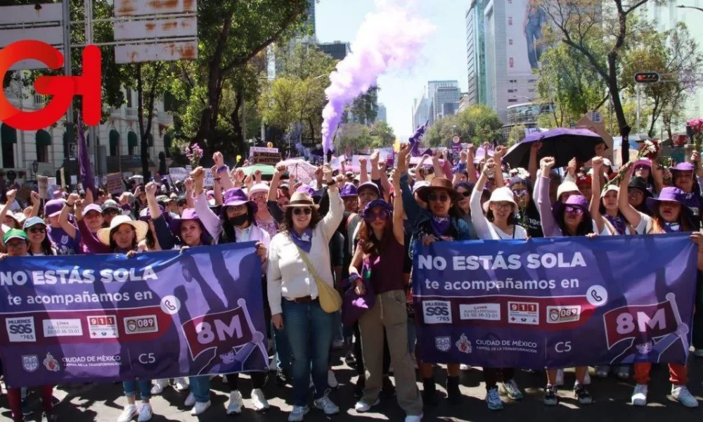 Más de 200 mil mujeres participaron en la marcha del 8M